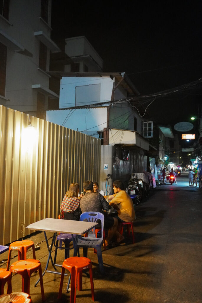 Via adiacente a Khaosan Road