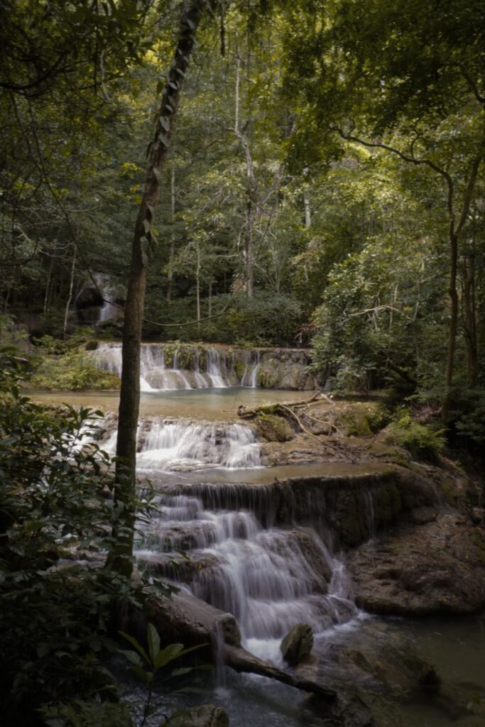 11 luoghi da non perdere a Kanchanaburi: Erawan Waterfalls